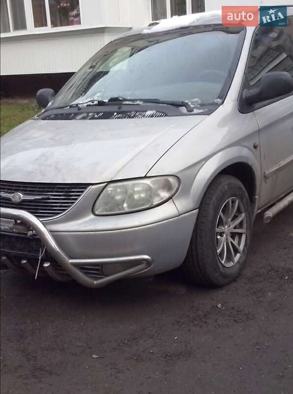 Мінівен Chrysler Grand Voyager 2001 в 