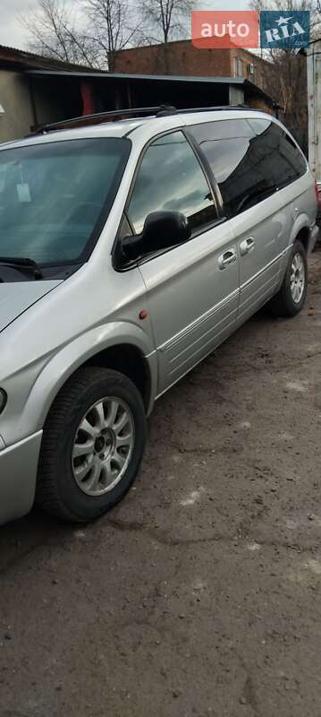 Минивэн Chrysler Grand Voyager 2005 в Черновцах