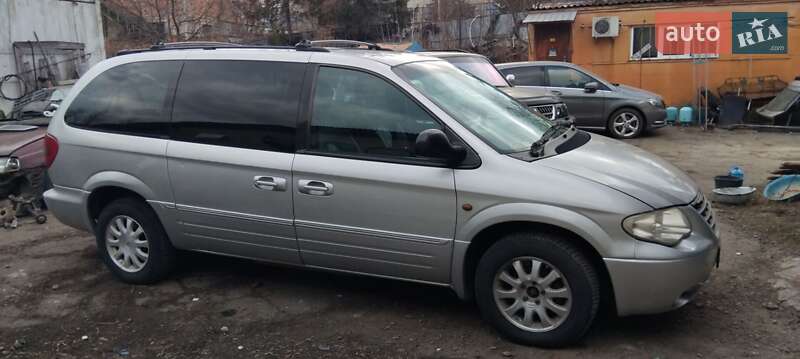 Минивэн Chrysler Grand Voyager 2005 в Черновцах