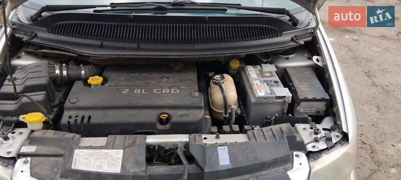 Минивэн Chrysler Grand Voyager 2005 в Черновцах