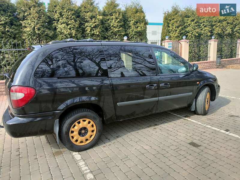 Минивэн Chrysler Grand Voyager 2004 в Василькове