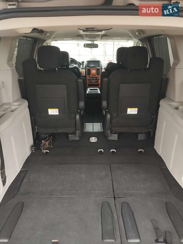 Минивэн Chrysler Grand Voyager 2008 в Тернополе