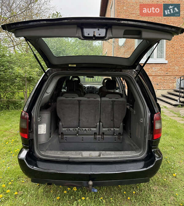 Минивэн Chrysler Grand Voyager 2006 в Старом Самборе