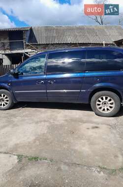 Минивэн Chrysler Grand Voyager 2006 в 