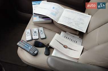 Минивэн Chrysler Grand Voyager 2001 в 