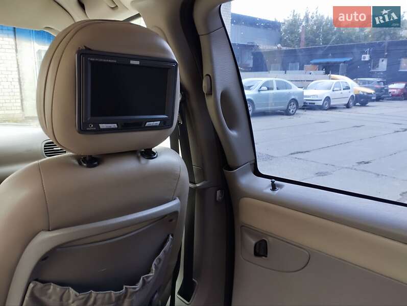 Мінівен Chrysler Grand Voyager 2001 в Києві