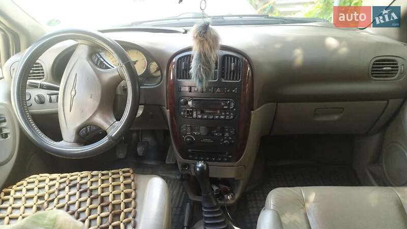 Минивэн Chrysler Grand Voyager 2003 в Броварах
