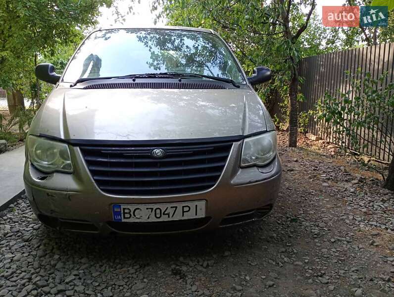 Хэтчбек Chrysler Grand Voyager 2004 в Ивано-Франковске