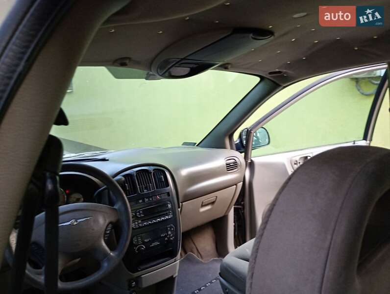 Хэтчбек Chrysler Grand Voyager 2004 в Ивано-Франковске