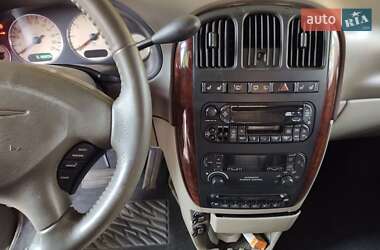 Минивэн Chrysler Grand Voyager 2003 в 
