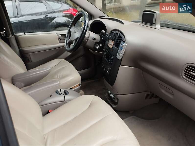 Минивэн Chrysler Grand Voyager 2001 в Киеве фото 30 Минивэн Chrysler Grand Voyager 2001 в Киеве