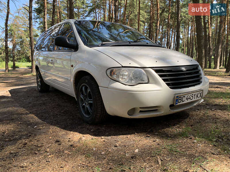 Минивэн Chrysler Grand Voyager 2005 в Сумах