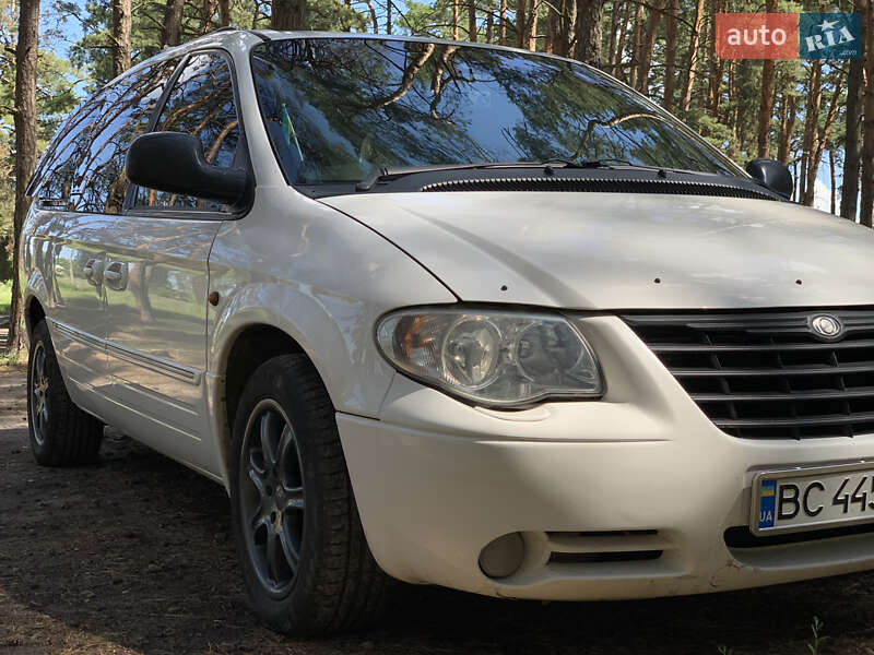 Минивэн Chrysler Grand Voyager 2005 в Сумах