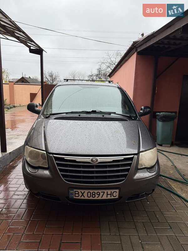 Минивэн Chrysler Grand Voyager 2004 в Днепре
