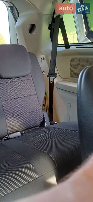 Минивэн Chrysler Grand Voyager 2008 в Калиновке фото 18 Минивэн Chrysler Grand Voyager 2008 в Калиновке