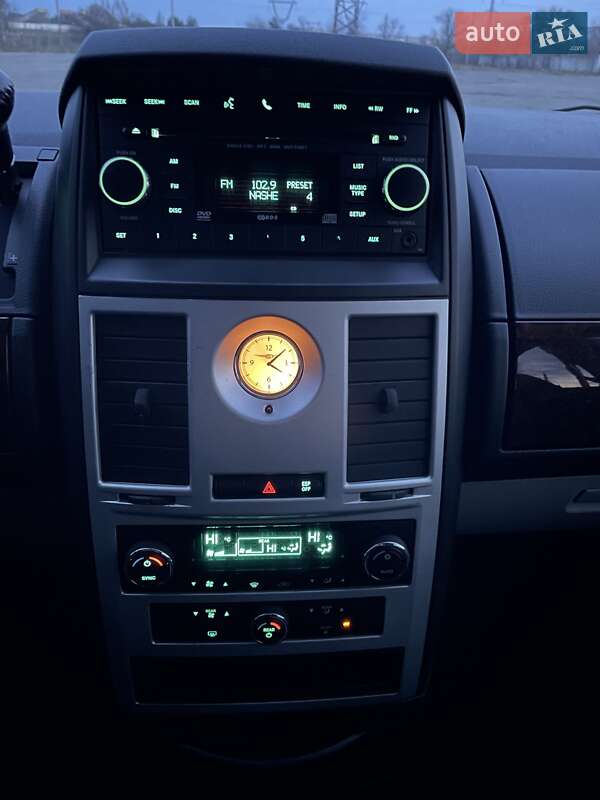 Мінівен Chrysler Grand Voyager 2010 в Дніпрі фото 12 Мінівен Chrysler Grand Voyager 2010 в Дніпрі