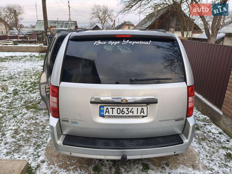 Мінівен Chrysler Grand Voyager 2008 в Івано-Франківську