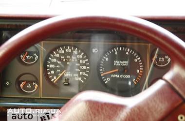 Минивэн Chrysler Grand Voyager 1990 в 
