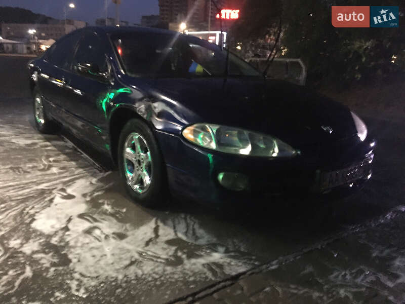 Седан Chrysler Intrepid 2004 в Обухове