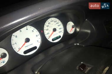 Седан Chrysler Intrepid 2004 в 