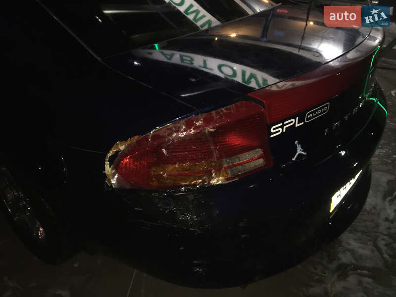 Седан Chrysler Intrepid 2004 в Обухове