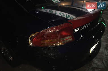 Седан Chrysler Intrepid 2004 в 