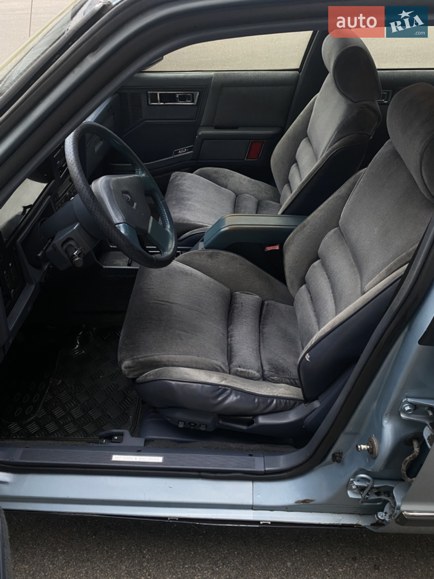 Chrysler LE Baron 1991 VIN 1C3BX68K6JN217686 фото оголошення 19 з 27