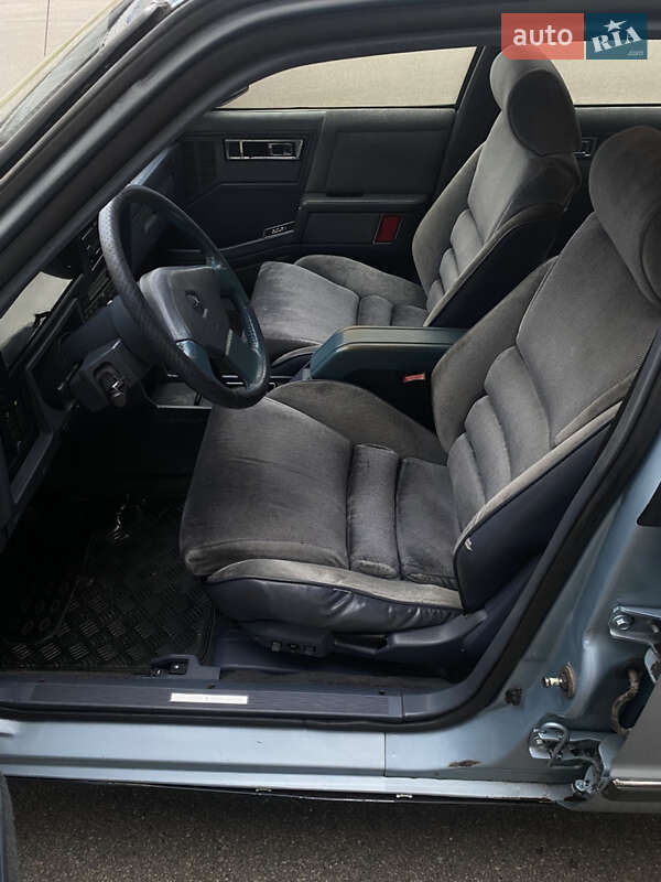 Лифтбек Chrysler LE Baron 1991 в Киеве