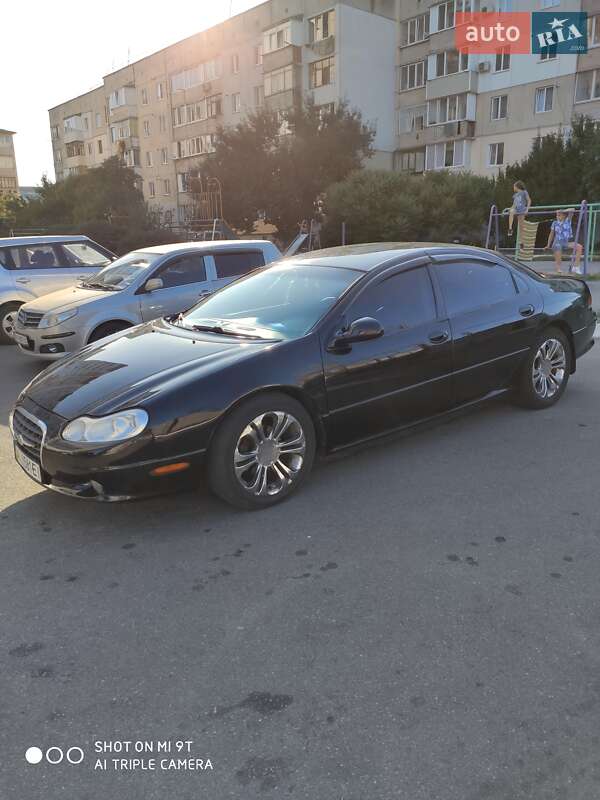 Седан Chrysler LHS 2001 в Києві