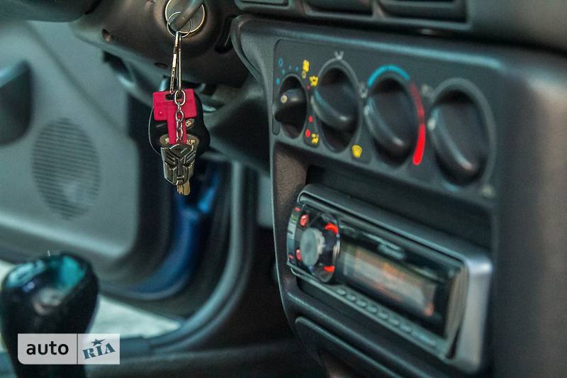 Седан Chrysler Neon 1995 в Днепре