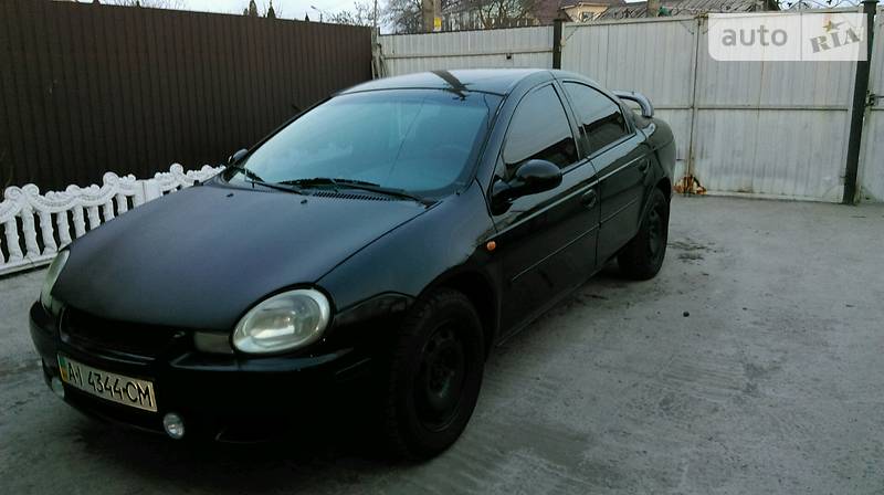 Chrysler Neon 2000 года
