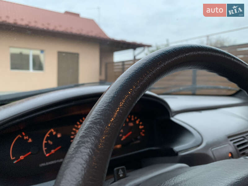 Седан Chrysler Neon 1995 в Виннице