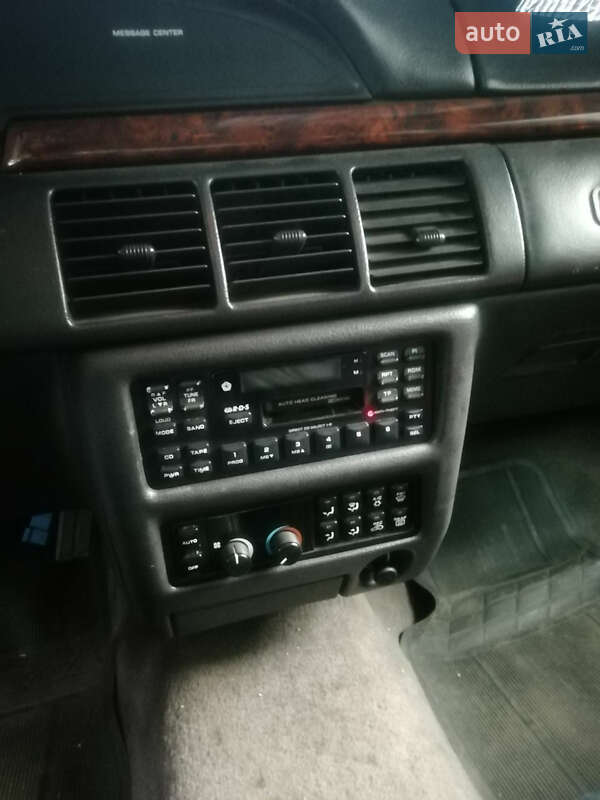 Седан Chrysler New Yorker 1993 в Одессе