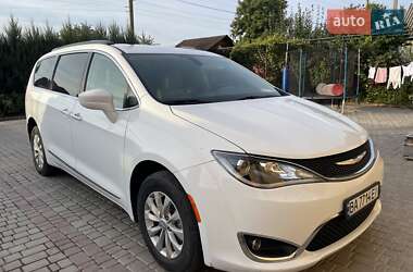 CHRYSLER PACIFICA 2017