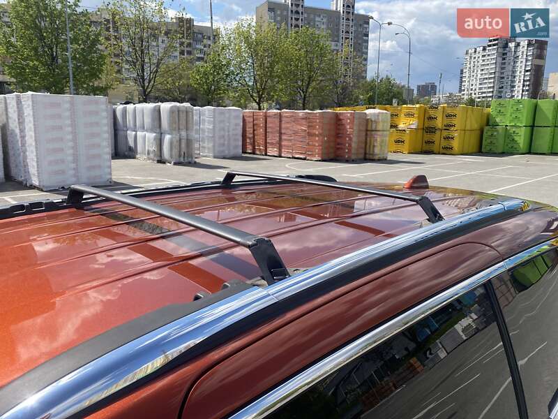 Минивэн Chrysler Pacifica 2018 в Киеве