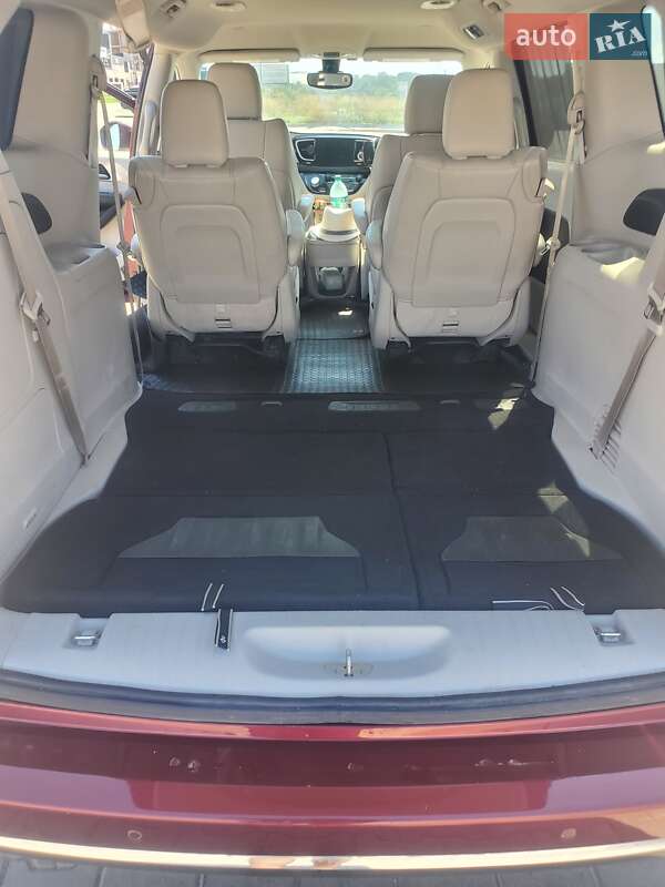 Минивэн Chrysler Pacifica 2017 в Одессе