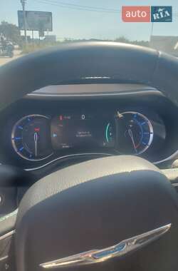 Минивэн Chrysler Pacifica 2017 в Одессе