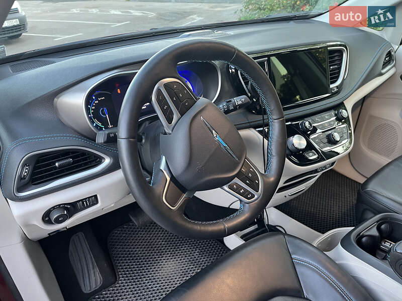 Минивэн Chrysler Pacifica 2021 в Вишневом фото 19 Минивэн Chrysler Pacifica 2021 в Вишневом