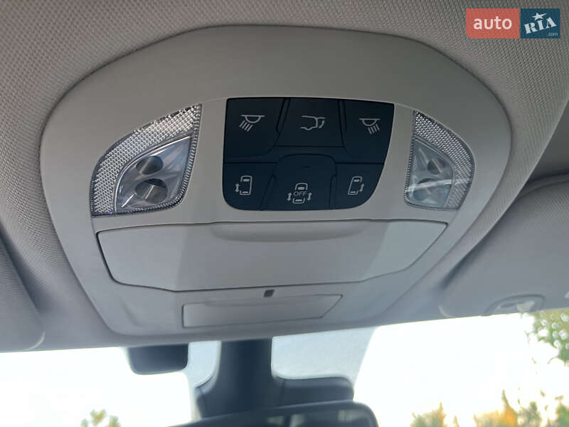 Минивэн Chrysler Pacifica 2021 в Вишневом фото 34 Минивэн Chrysler Pacifica 2021 в Вишневом