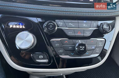 Минивэн Chrysler Pacifica 2021 в Вишневом