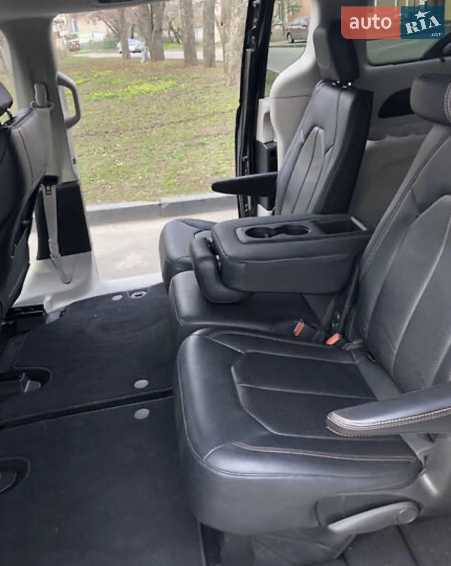 2018 Chrysler Pacifica - мініатюра 12