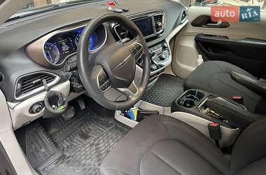 Мінівен Chrysler Pacifica 2017 в Львові фото 15 Мінівен Chrysler Pacifica 2017 в Львові