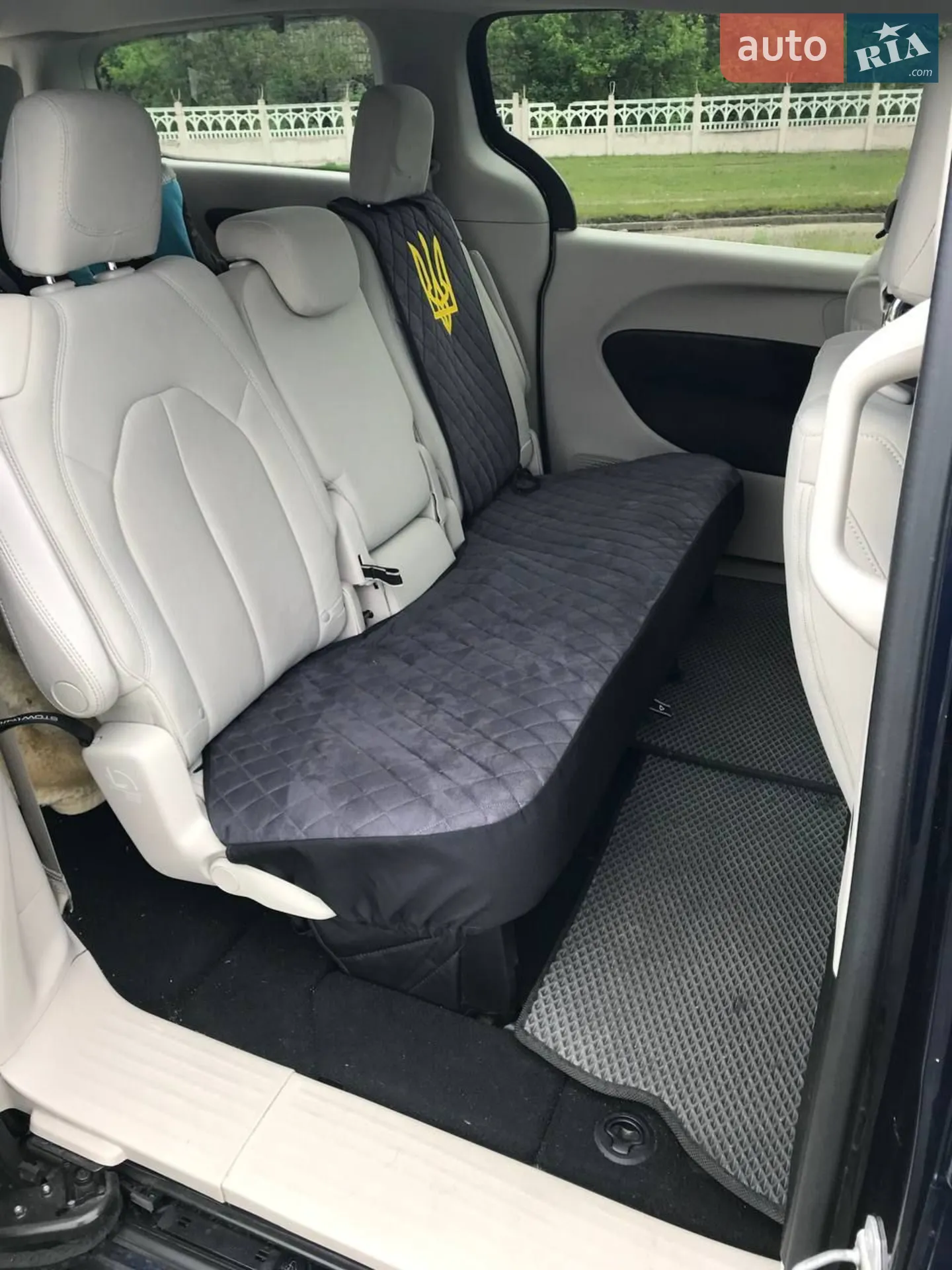 2016 Chrysler Pacifica - мініатюра 3