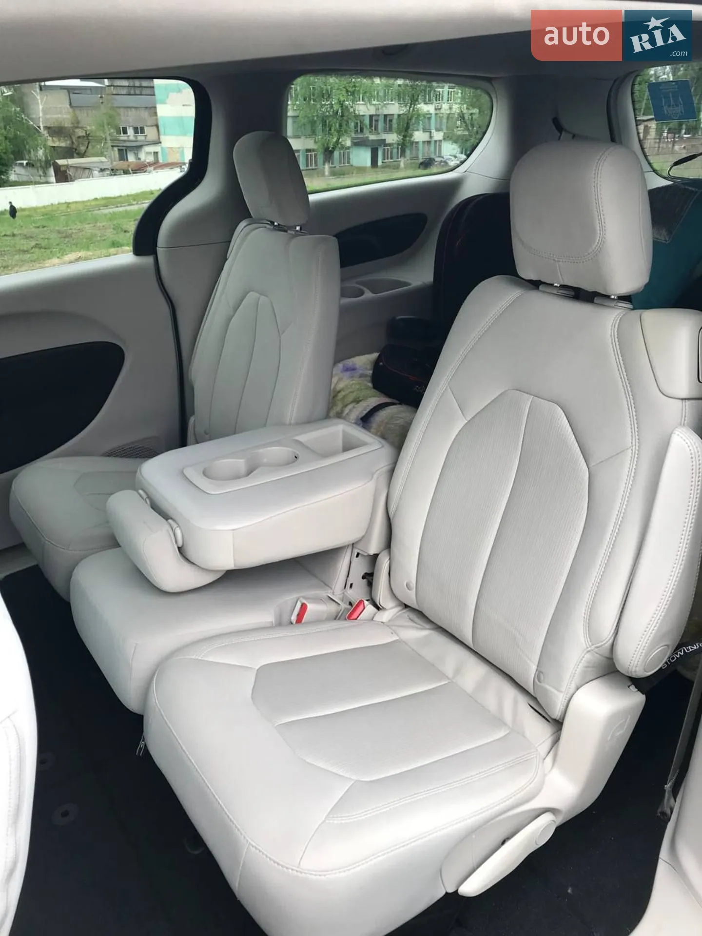 2016 Chrysler Pacifica - мініатюра 18