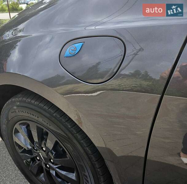 Минивэн Chrysler Pacifica 2021 в Киеве фото 11 Минивэн Chrysler Pacifica 2021 в Киеве