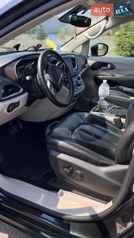 Минивэн Chrysler Pacifica 2017 в Одессе фото 13 Минивэн Chrysler Pacifica 2017 в Одессе
