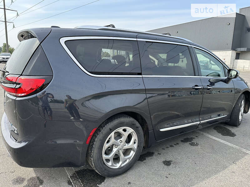 Минивэн Chrysler Pacifica 2020 в Ирпене