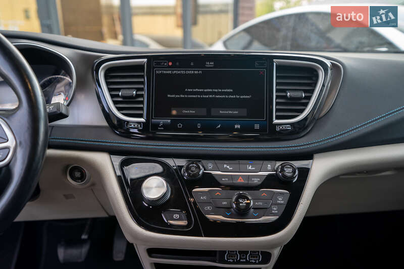 Минивэн Chrysler Pacifica 2021 в Киеве фото 23 Минивэн Chrysler Pacifica 2021 в Киеве
