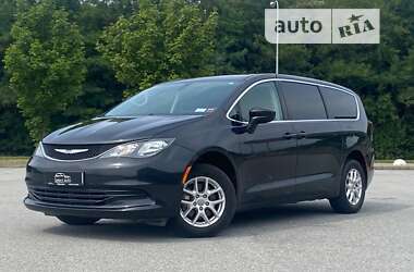 Мінівен Chrysler Pacifica 2016 в Львові