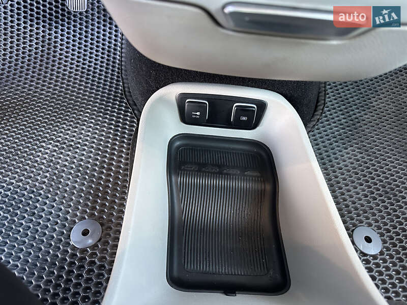 Минивэн Chrysler Pacifica 2017 в Днепре